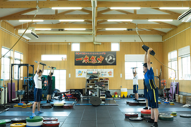 ウェイトリフティングの写真